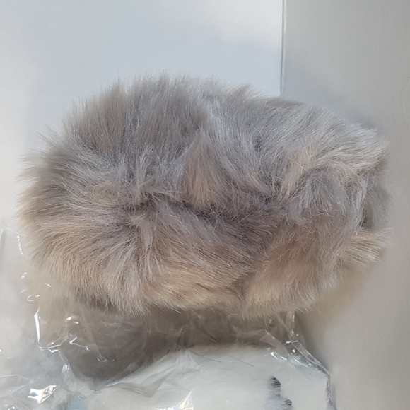 SOLD OUT Key Ring Pompom Keychain Fluffy Owl Faux Rabbit for Hanbag Backpack - Picture 3 of 11